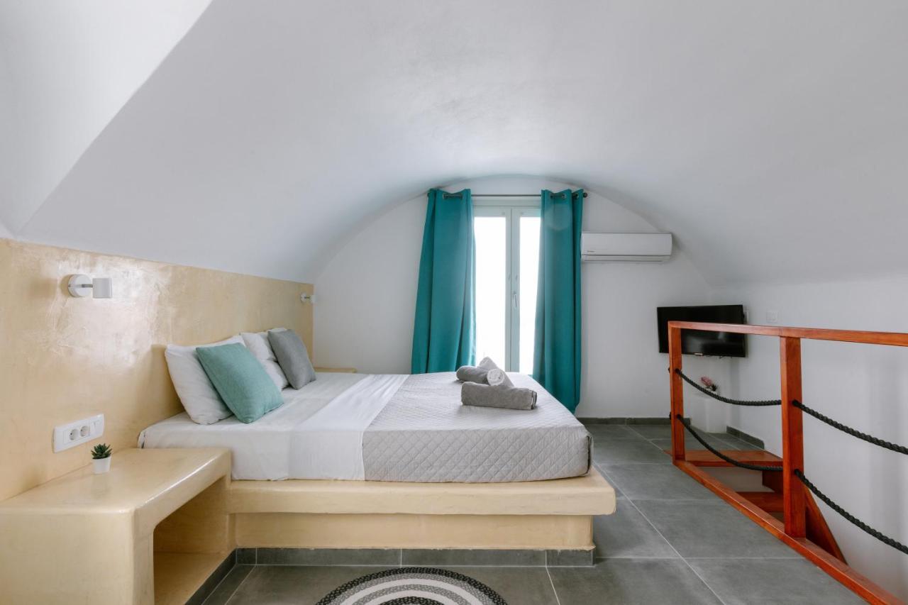 White Element Karterados (Santorini)