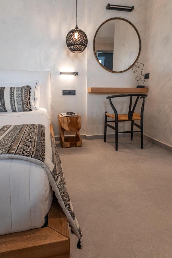 Almyra Apartment *