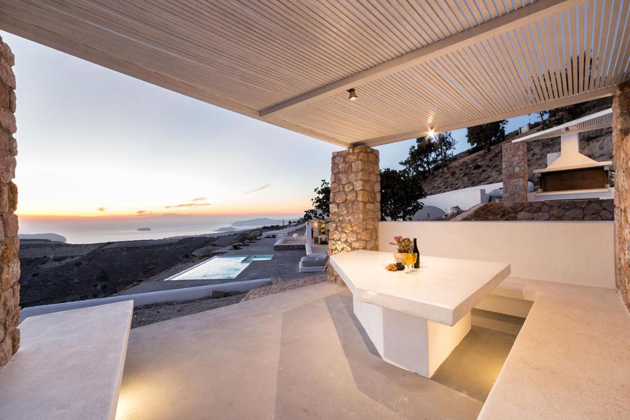 Sleeps8-parking-garden-pool-sunsets-barbeque * Emporio (Santorini)