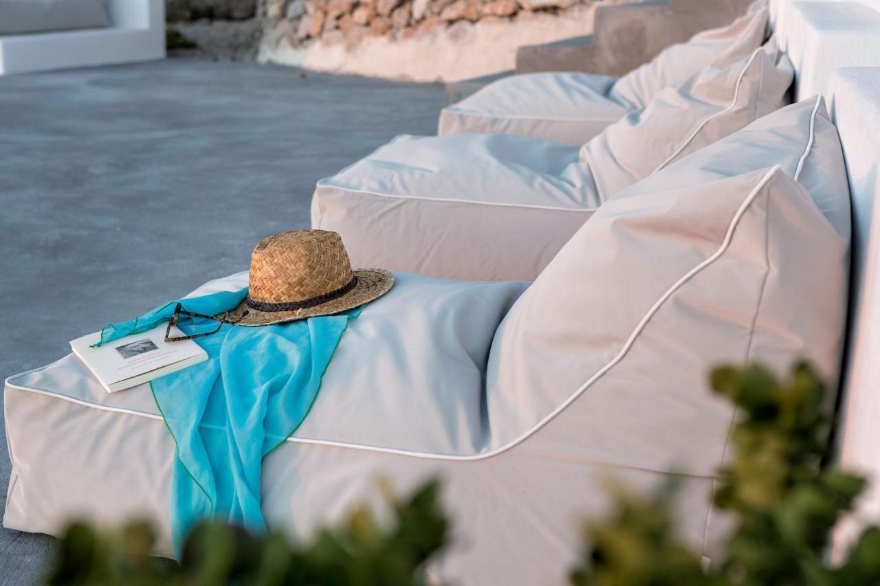 Sleeps8-parking-garden-pool-sunsets-barbeque Villa