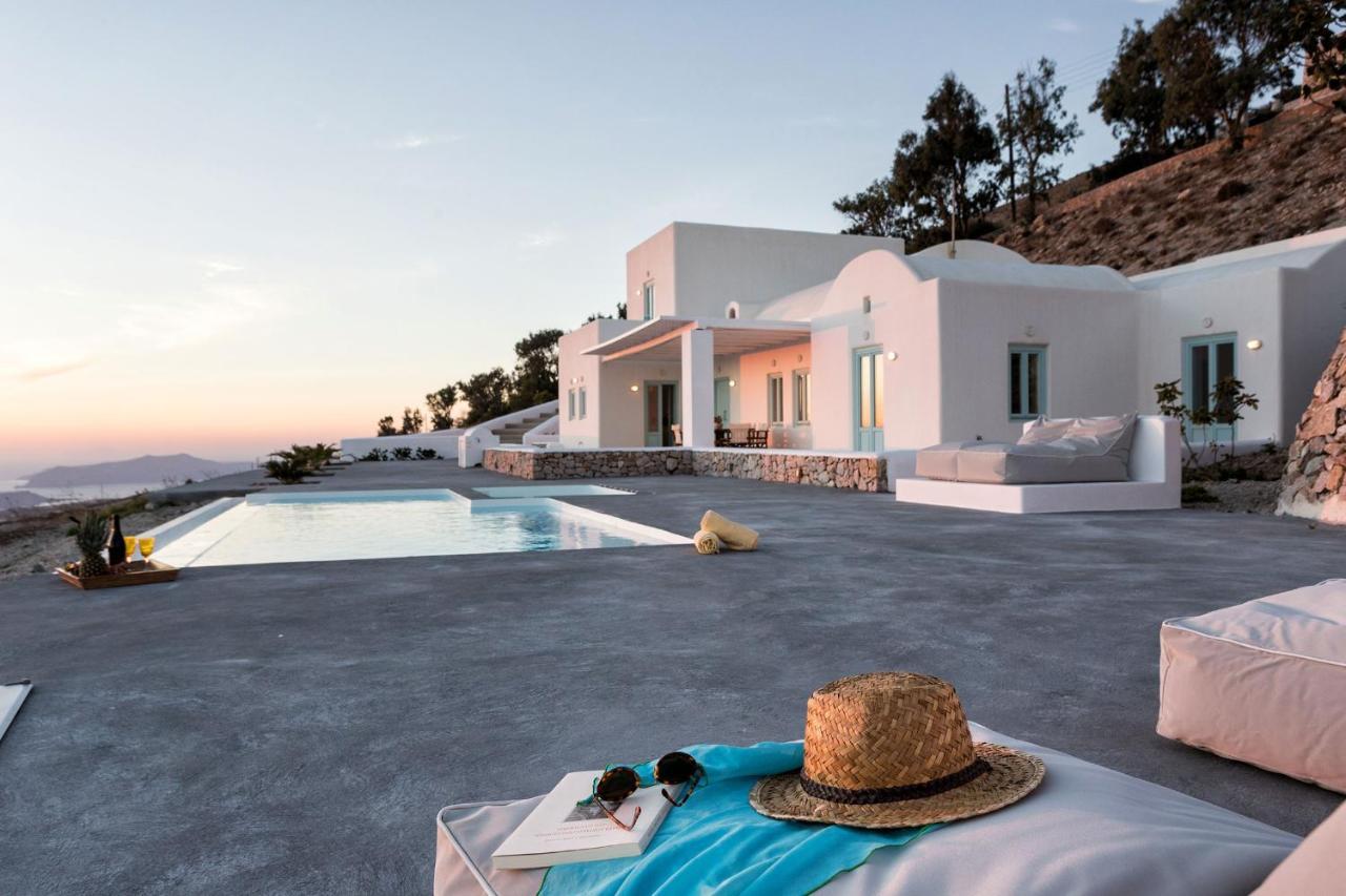 Sleeps8-parking-garden-pool-sunsets-barbeque Villa