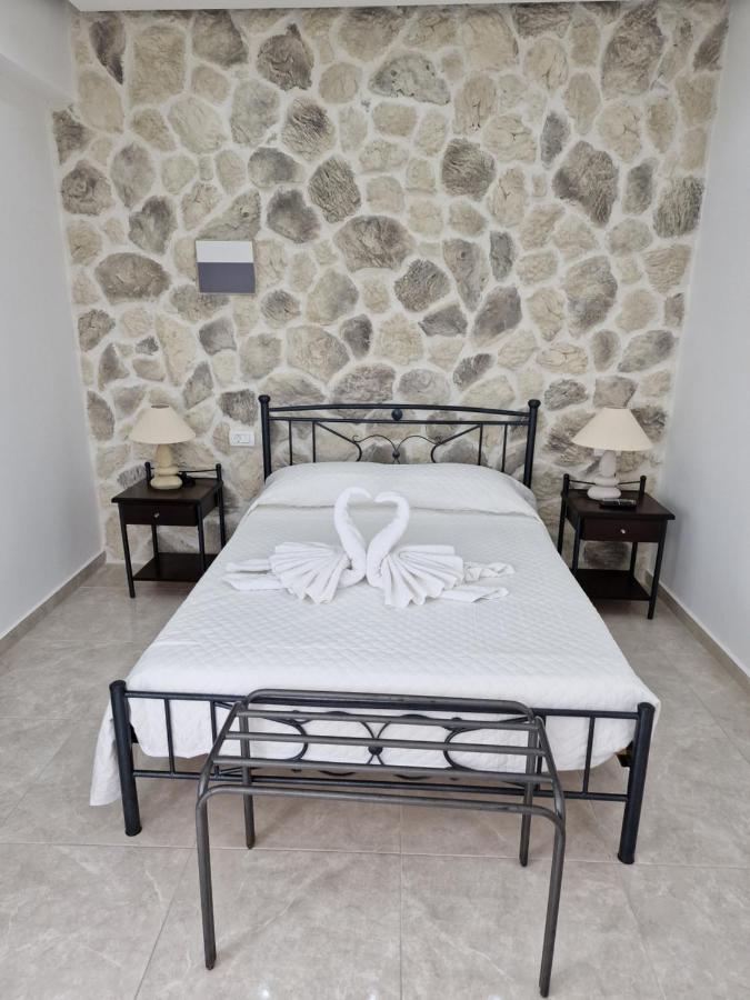 Stavros Karterados (Santorini)