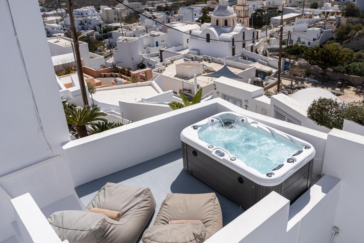 Cycladic & * Fira (Santorini)