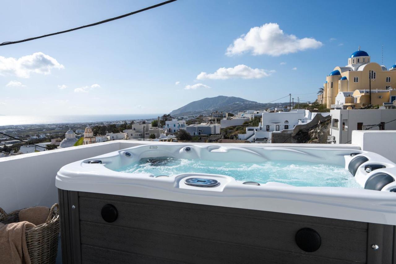 Cycladic & Hotel Fira (Santorini)