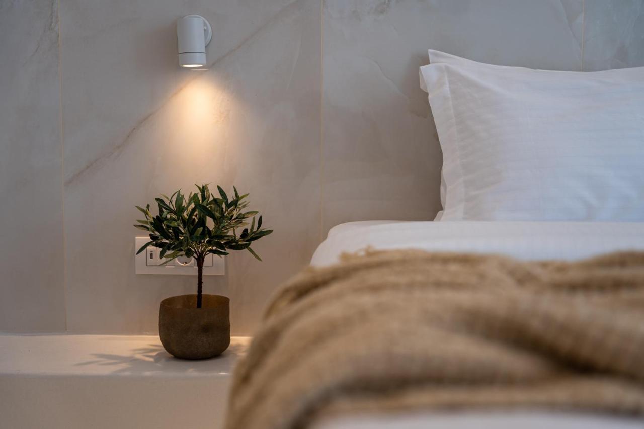 Cycladic & Hotel *