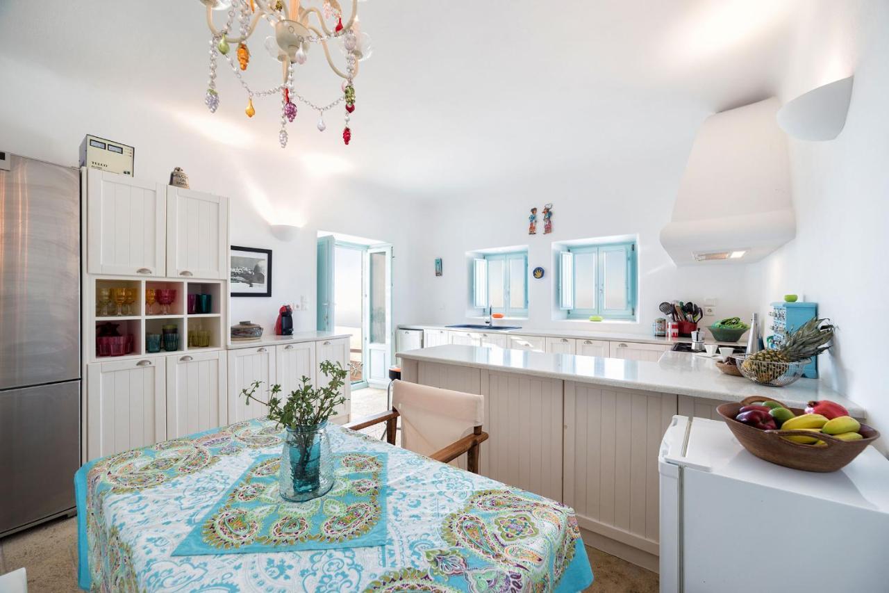 Villa Sleeps8-parking-garden-pool-sunsets-barbeque *