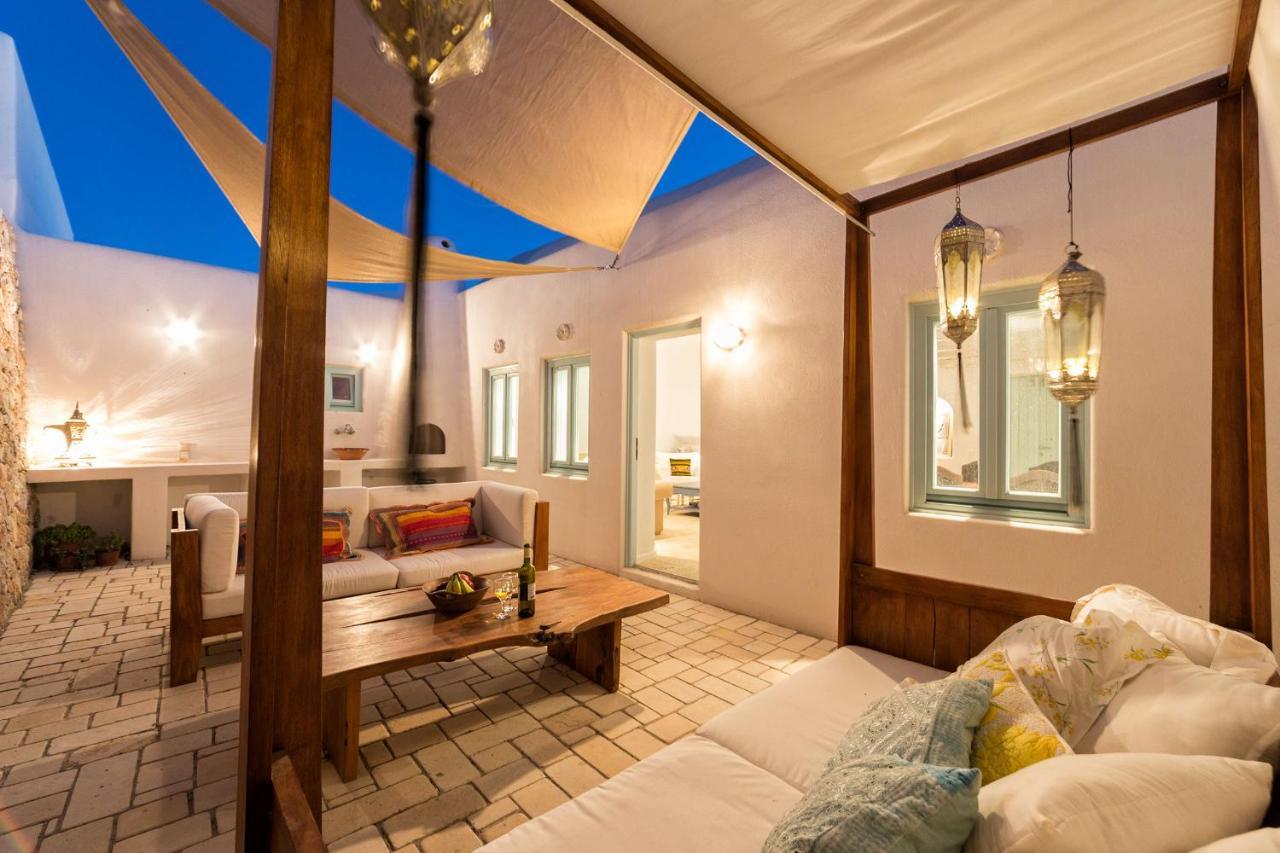 Sleeps8-parking-garden-pool-sunsets-barbeque Villa