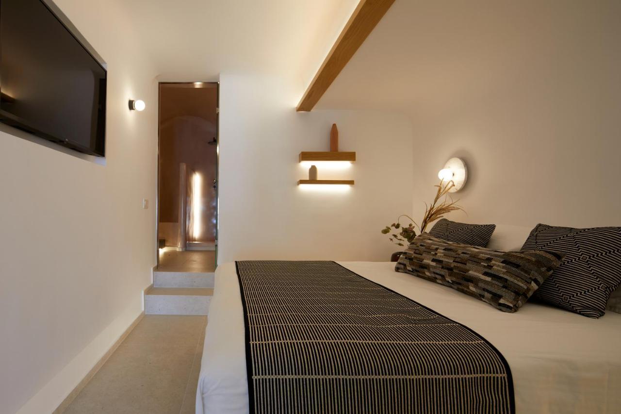 Oia Suites Hotel