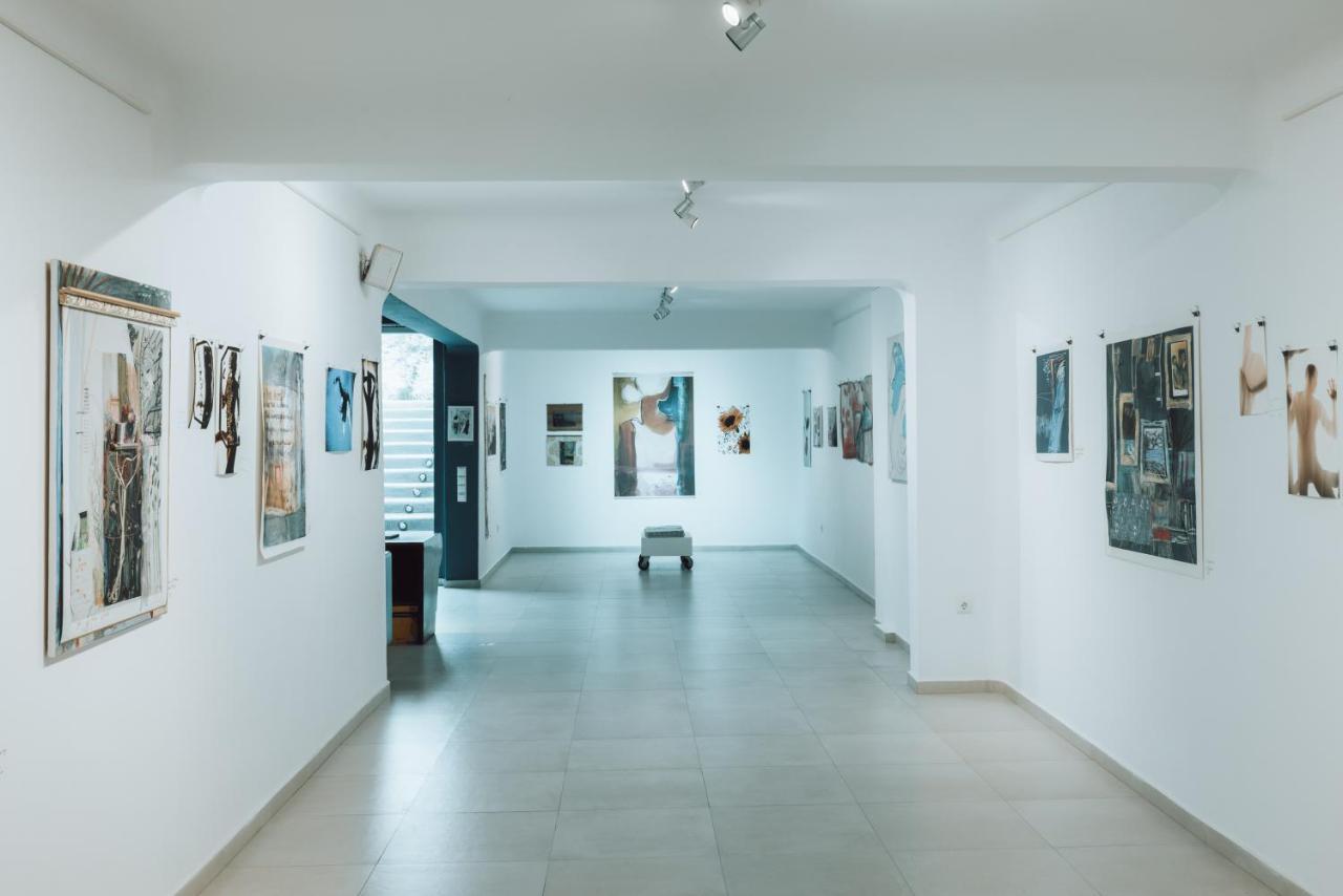 Art Santorini (adults Only)