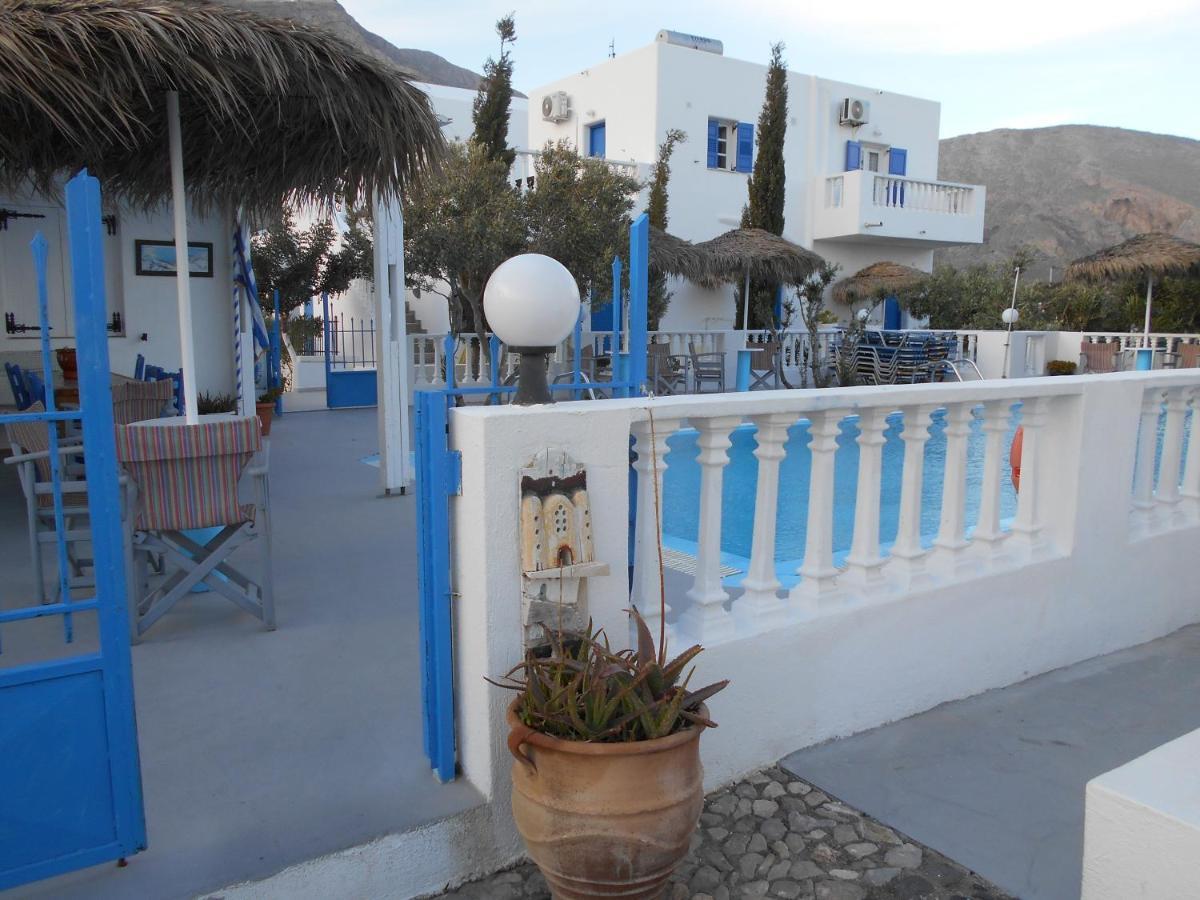 Kapetanios * Perissa (Santorini)