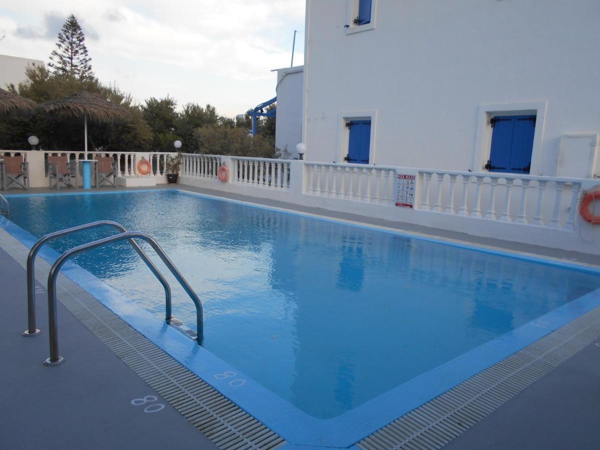 Kapetanios Apartment Perissa (Santorini)