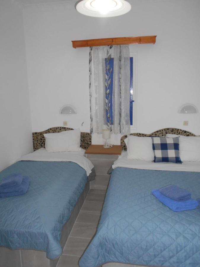 Kapetanios Apartment Perissa (Santorini)