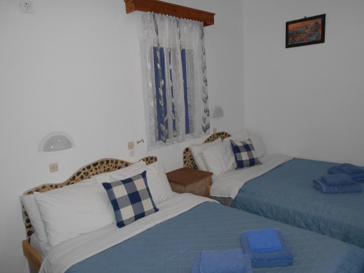 Kapetanios Apartment Perissa (Santorini)