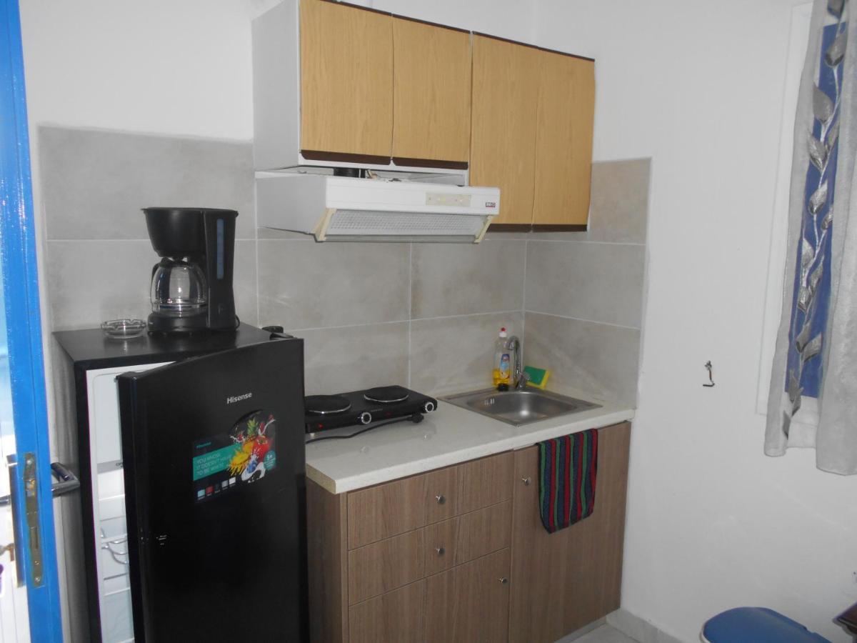 Apartment Kapetanios Perissa (Santorini)