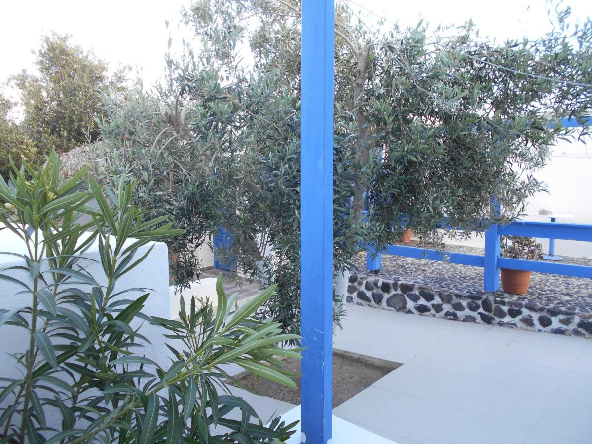 Kapetanios Apartment Perissa (Santorini)