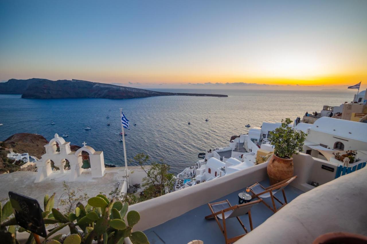 Kallisti Sunset Oia (Santorini)