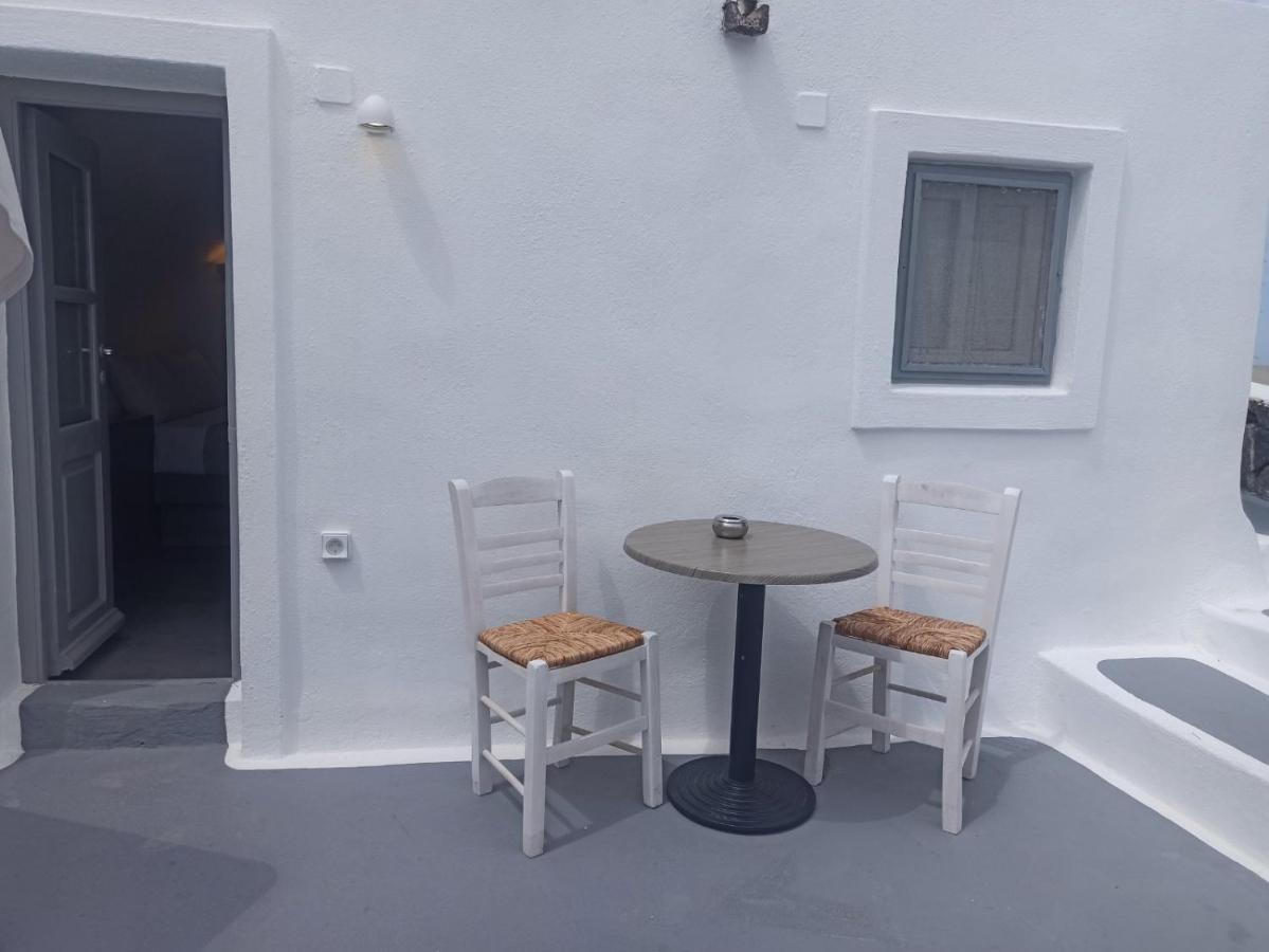 Aqua Serenity Luxury Santorini Aparthotel Foinikia (Santorini)