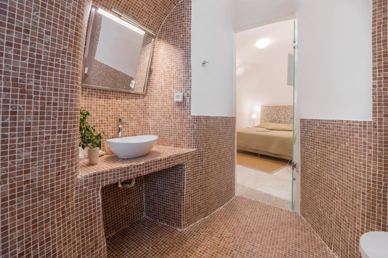 Aparthotel Armeni Luxury 4*