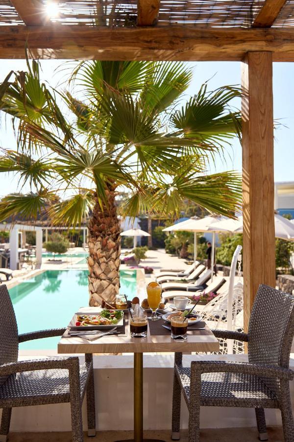 Aurora Luxury Suites 4*