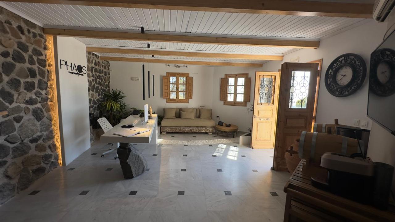 Phaos Santorini Hotel