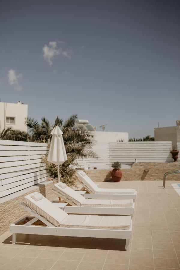Thirasia Hotel 2*