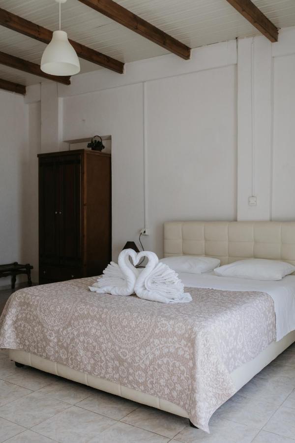 Thirasia Hotel 2*