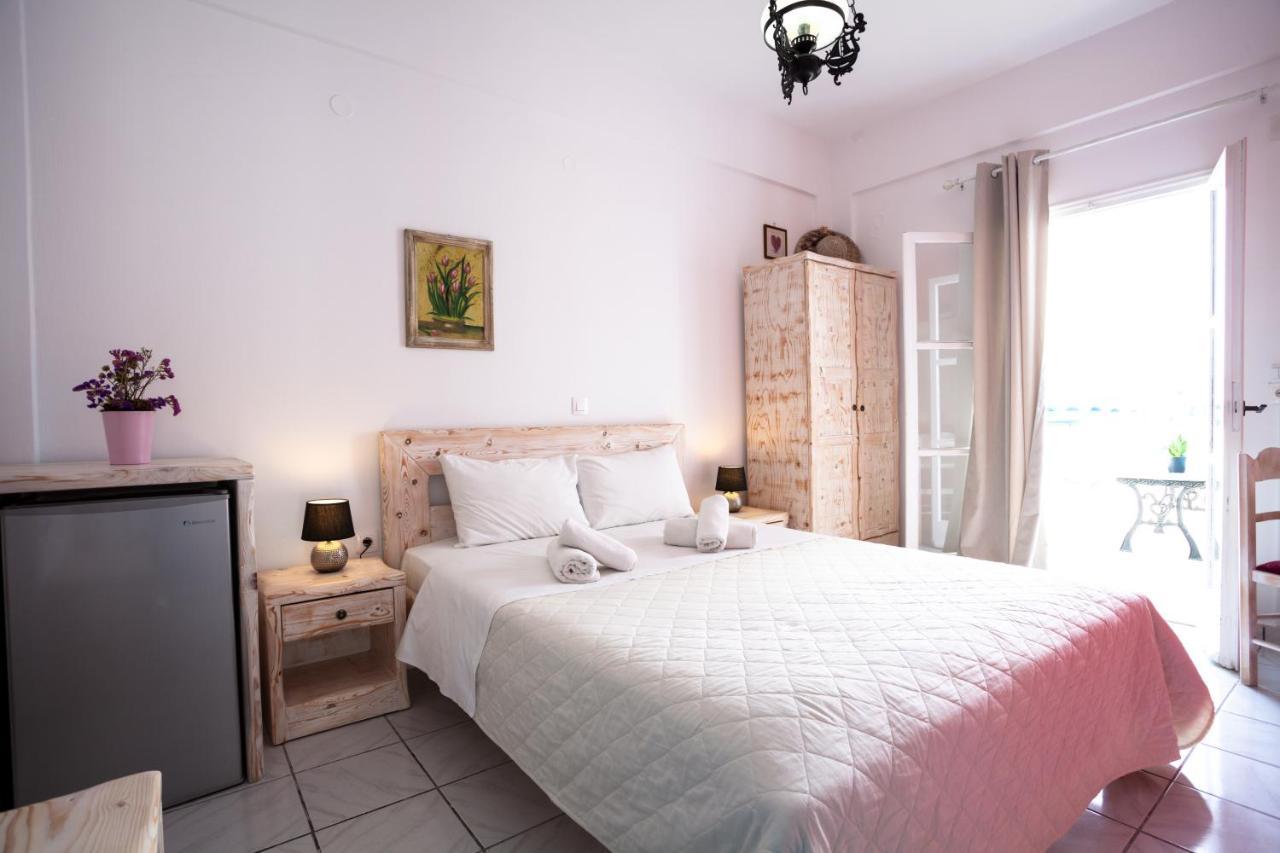 Stella's Place, Vlichada Guest house *