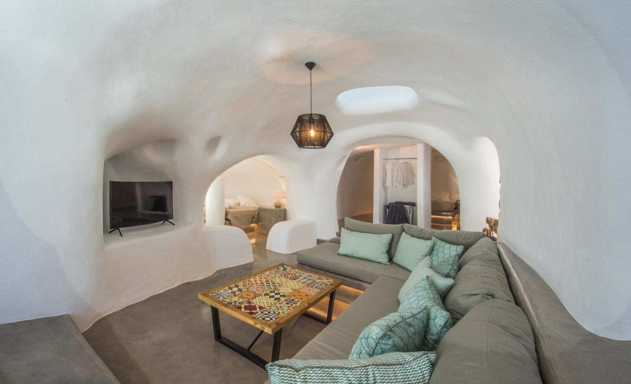 Aqua Serenity Luxury Santorini