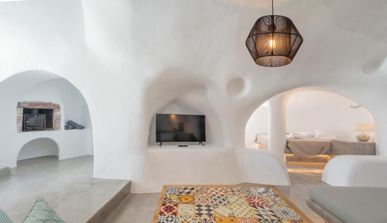 Aqua Serenity Luxury Santorini