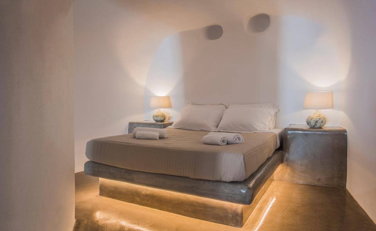 Aqua Serenity Luxury Santorini Aparthotel Foinikia (Santorini)