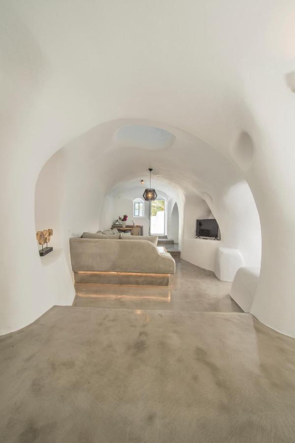 Aqua Serenity Luxury Santorini