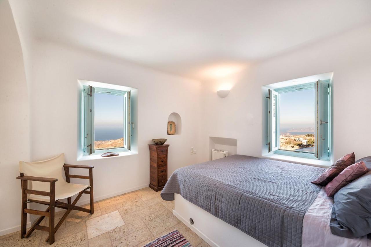Villa Sleeps8-parking-garden-pool-sunsets-barbeque *