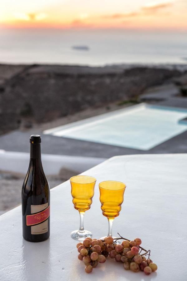 Sleeps8-parking-garden-pool-sunsets-barbeque * Emporio (Santorini)
