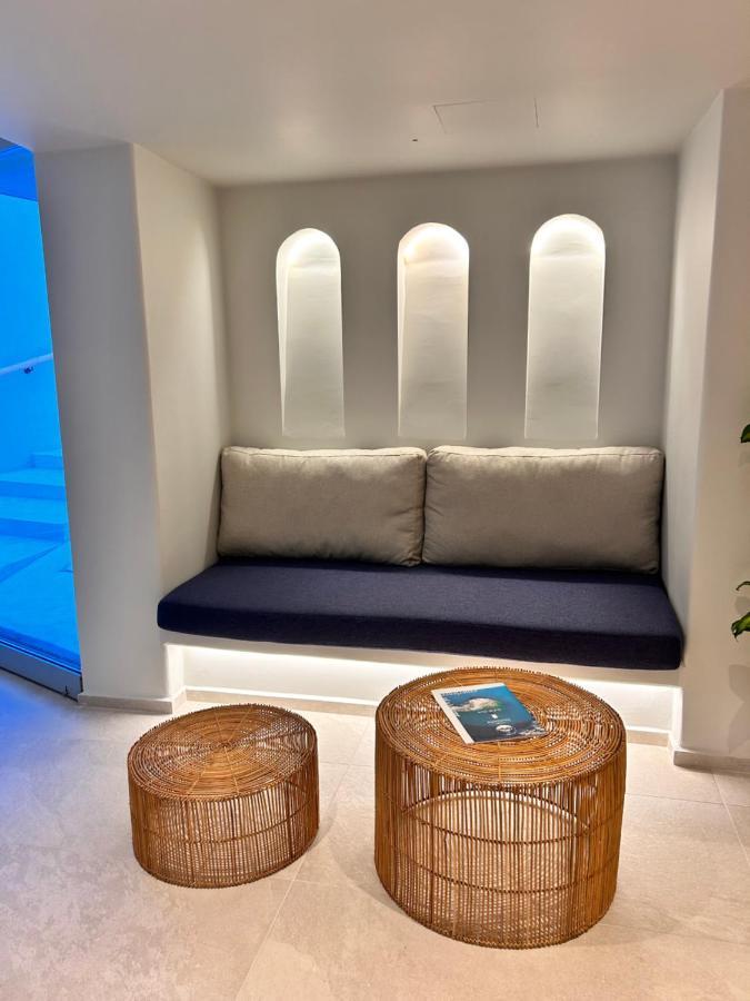 Opalia Hotel Perissa (Santorini)