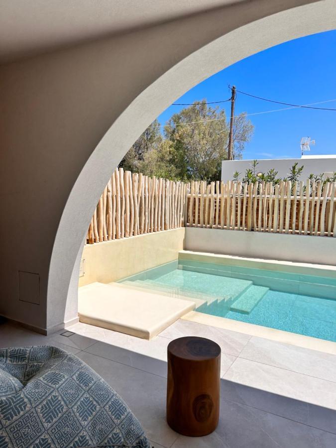 Opalia Hotel Perissa (Santorini)
