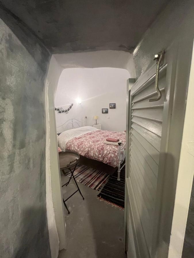 Emmantina Bed & Breakfast Messaria (Santorini)