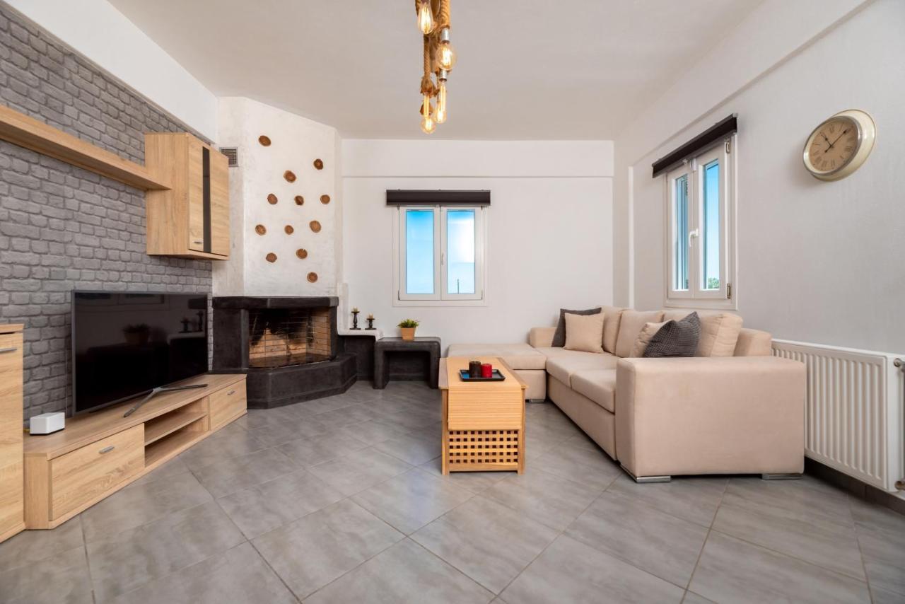Johnny's House * Imerovigli (Santorini)