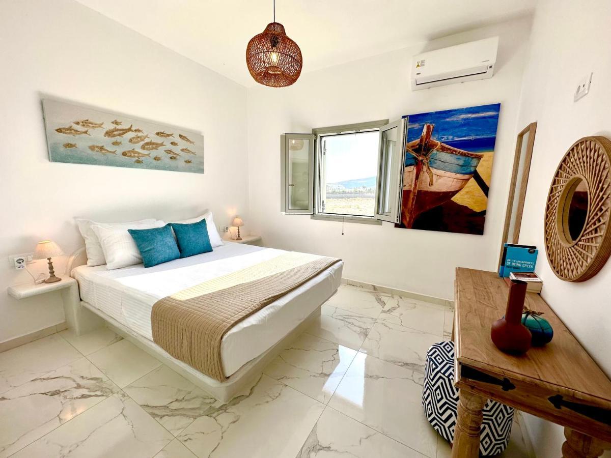 Apartment Santana Perivolos (Santorini)
