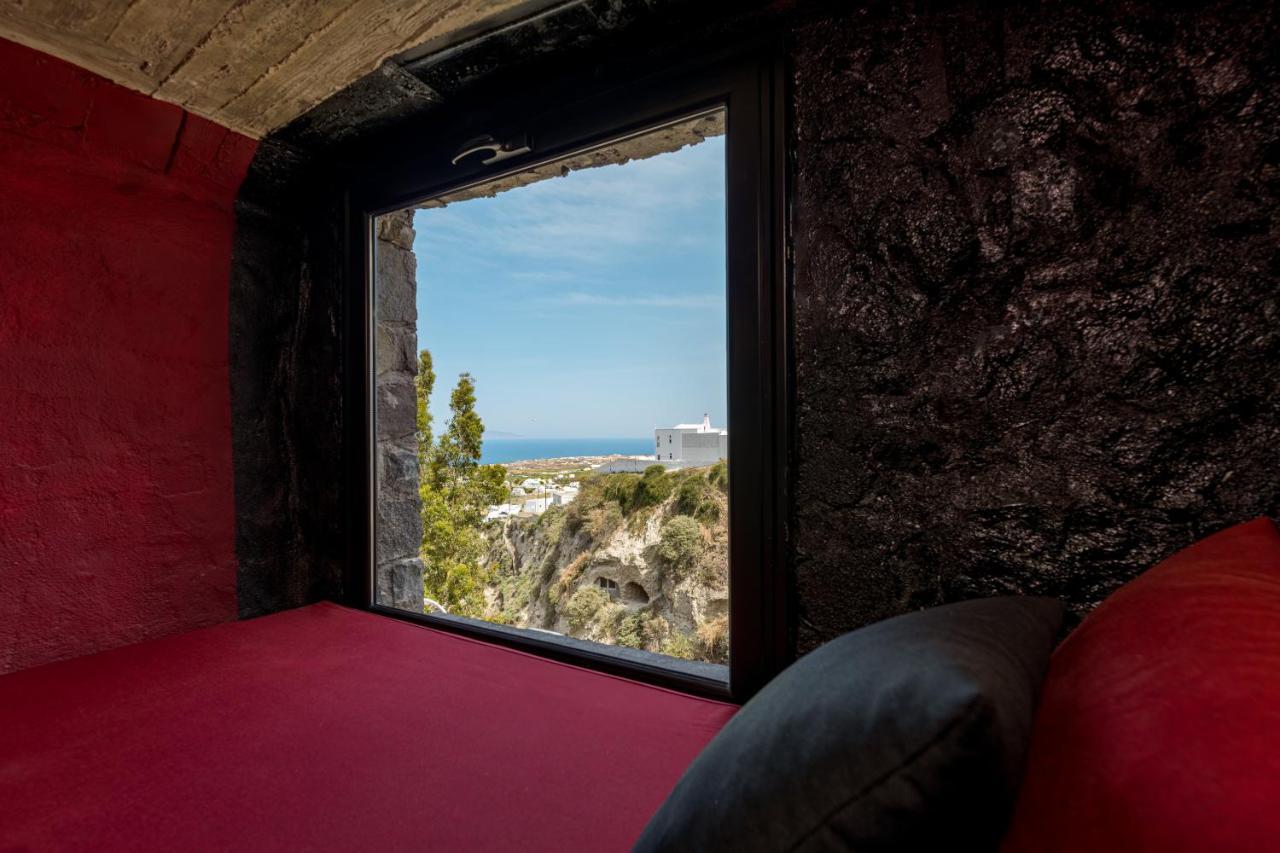 Canyon Santorini Apartment