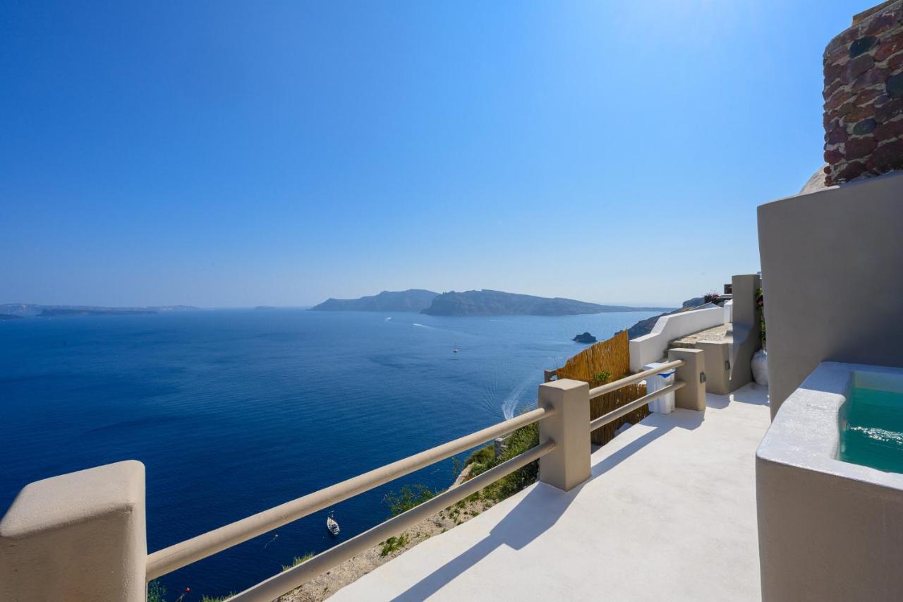 Nano Canaves Oia (Santorini)