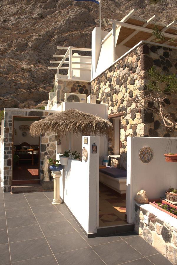 Moschatos House Guest house *