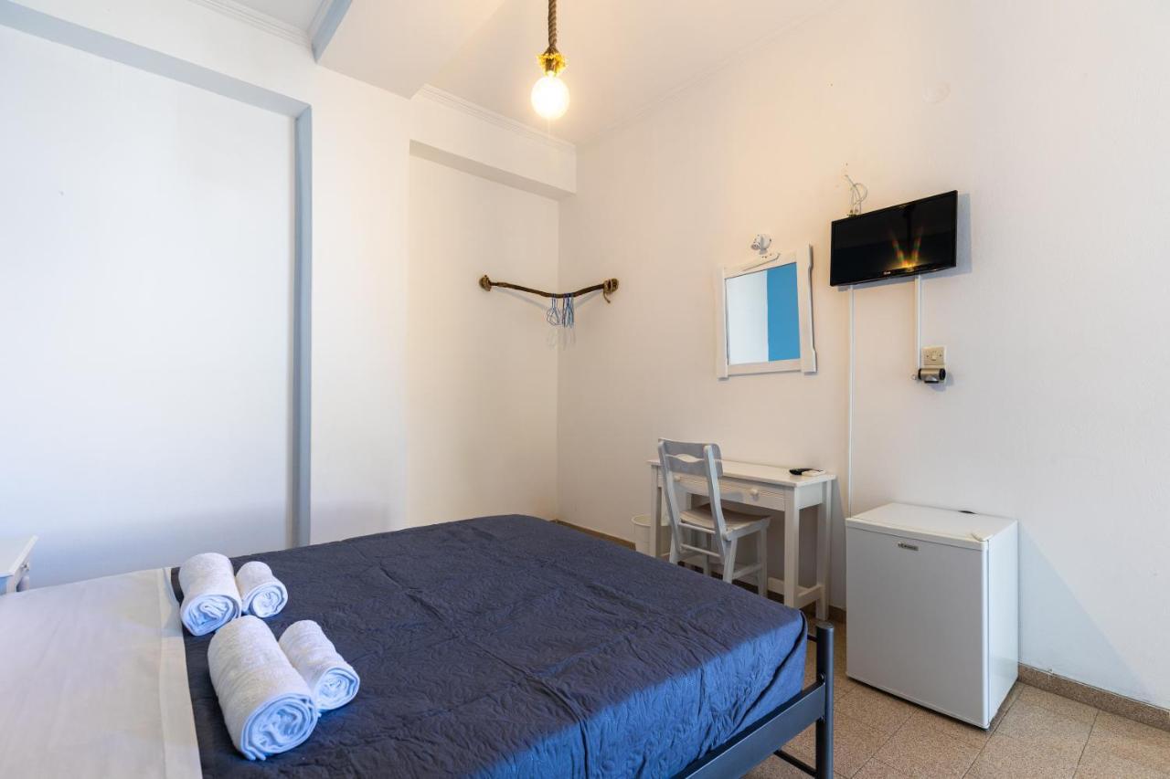 Blue Life Emporio (Santorini)