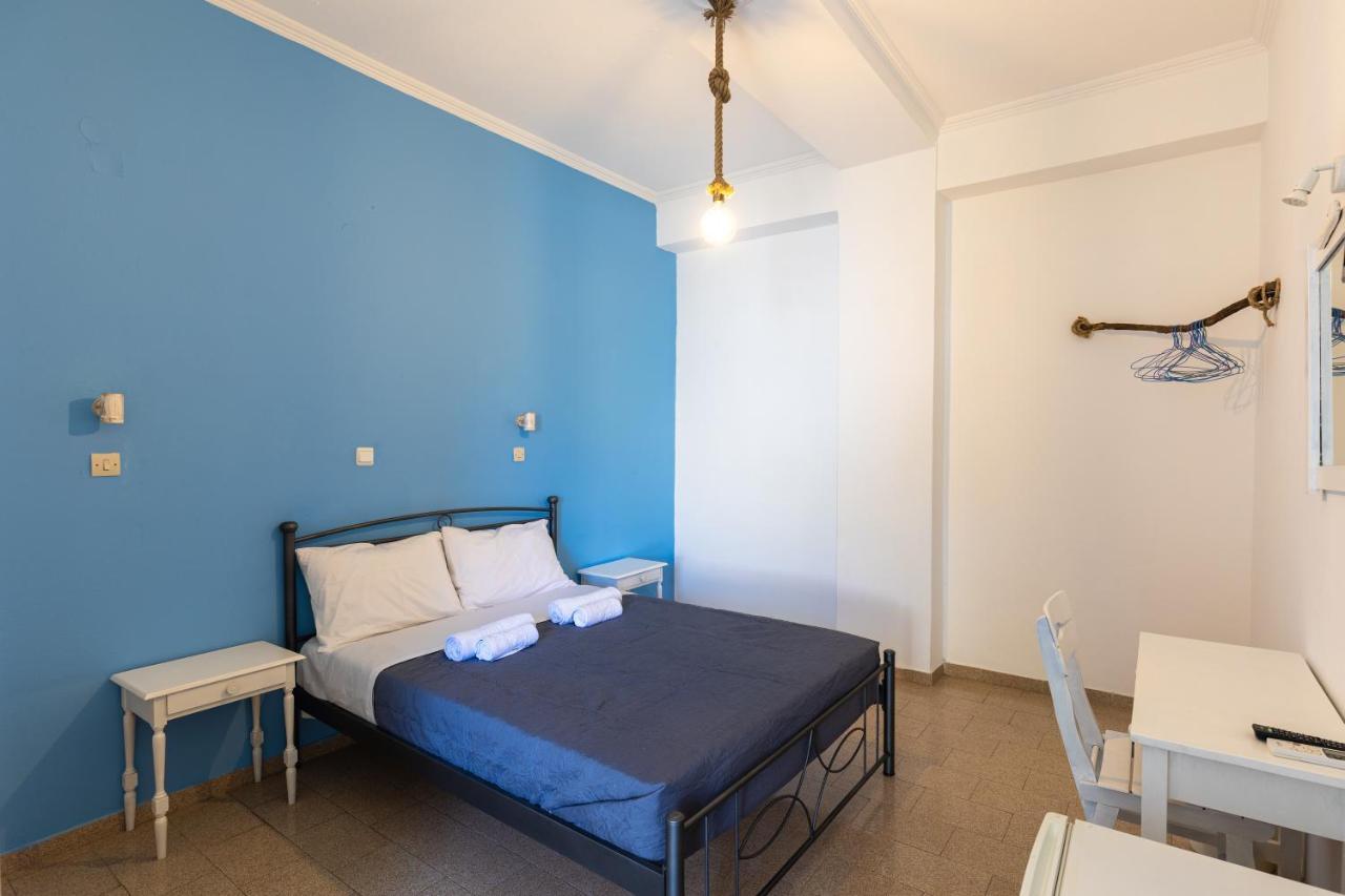 Blue Life Emporio (Santorini)