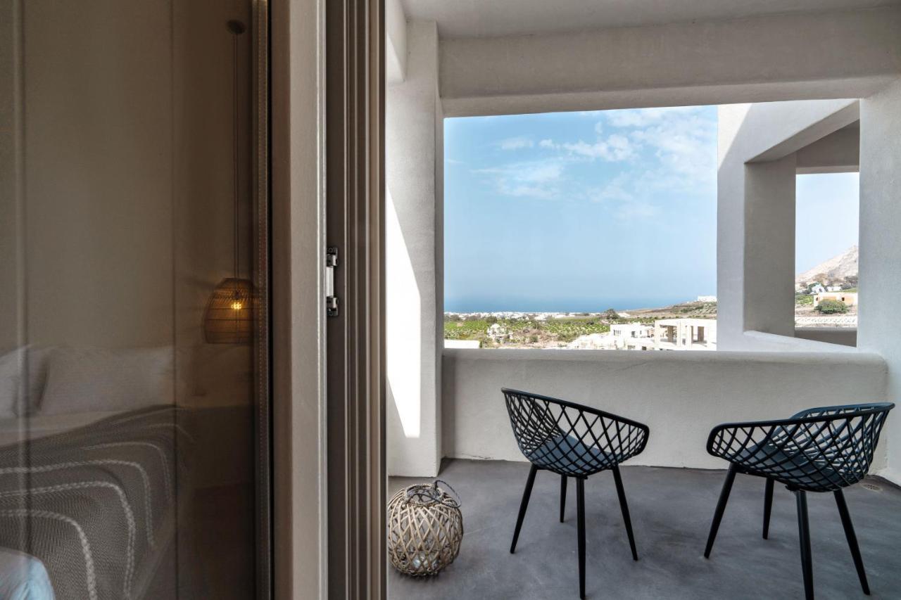 Maeva Santorini Pýrgos