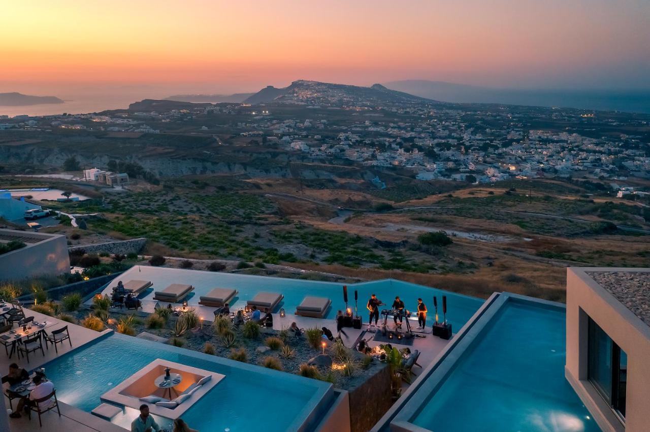 North Santorini - A Luxury * Pyrgos Kallistis