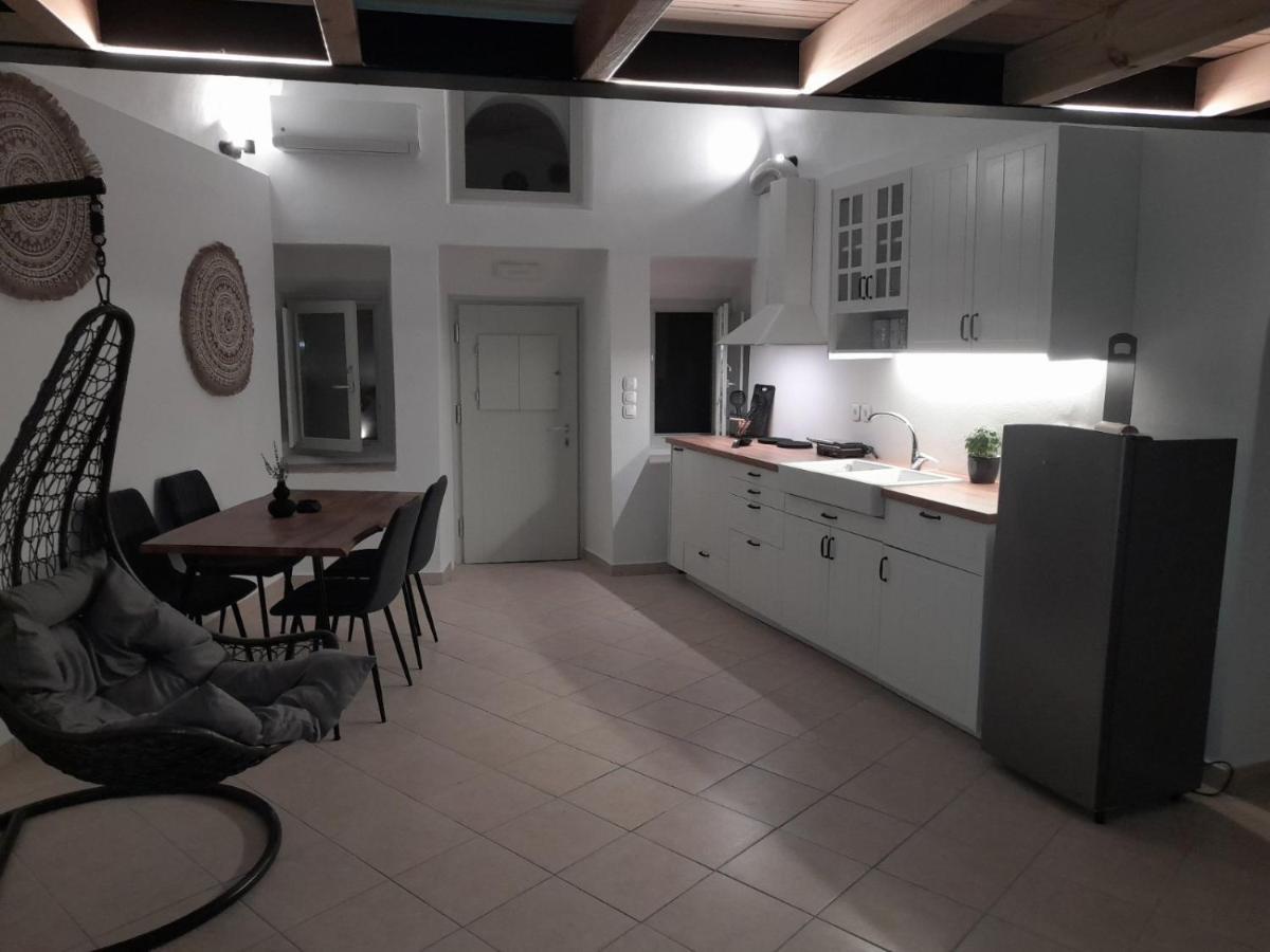 Angeleve With Private Jacuzzi Pousada *
