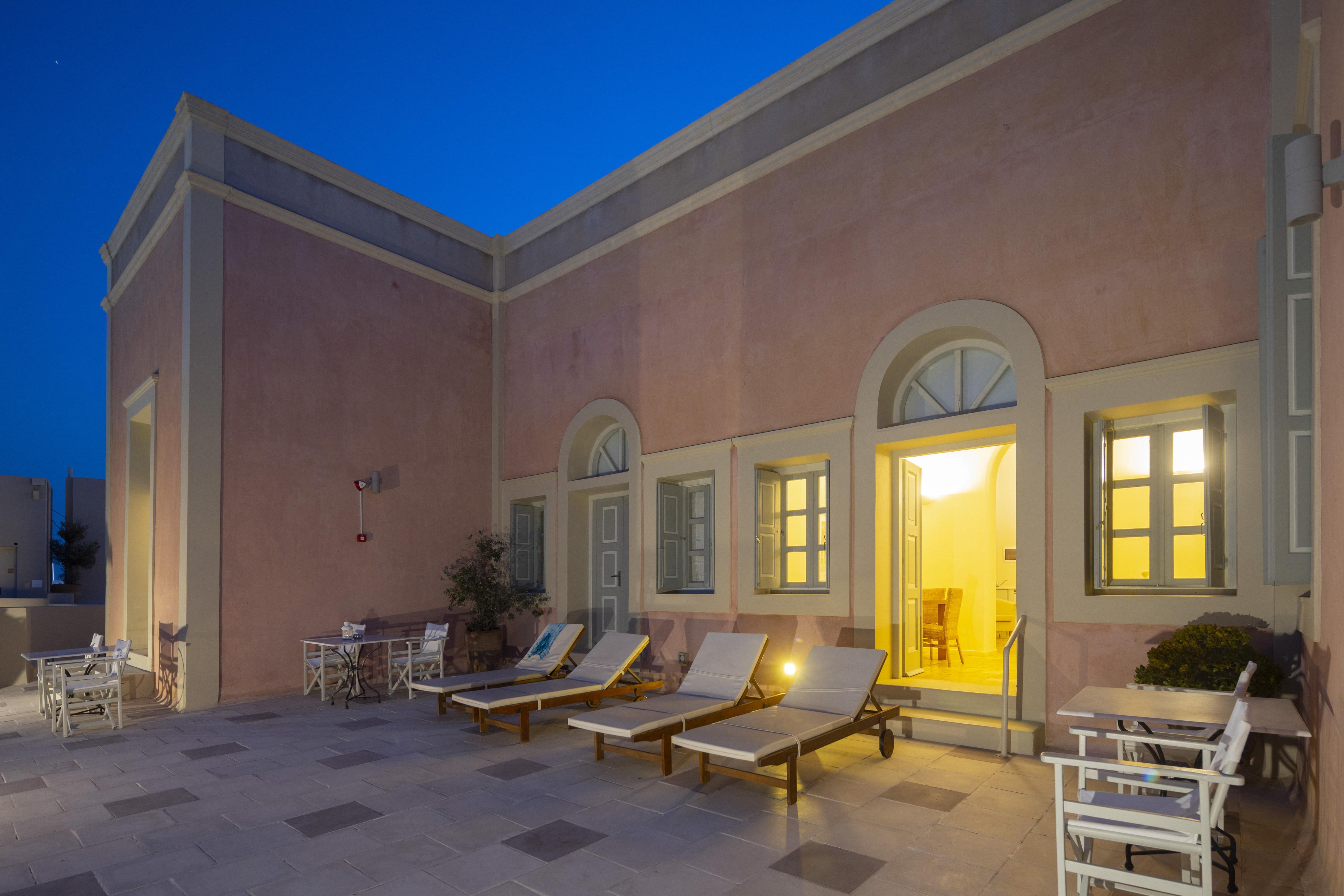 Aria Lito Mansion