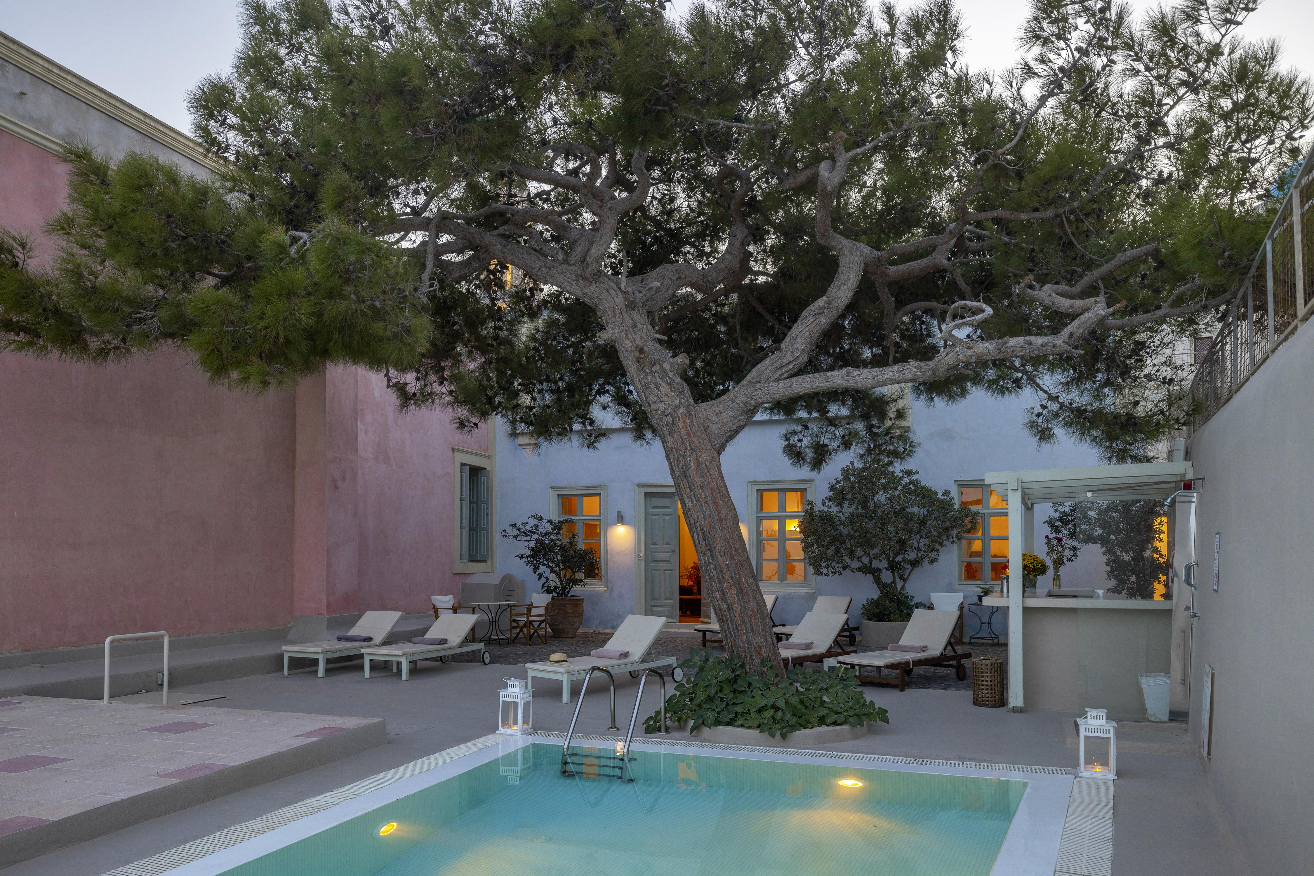 Aria Lito Mansion