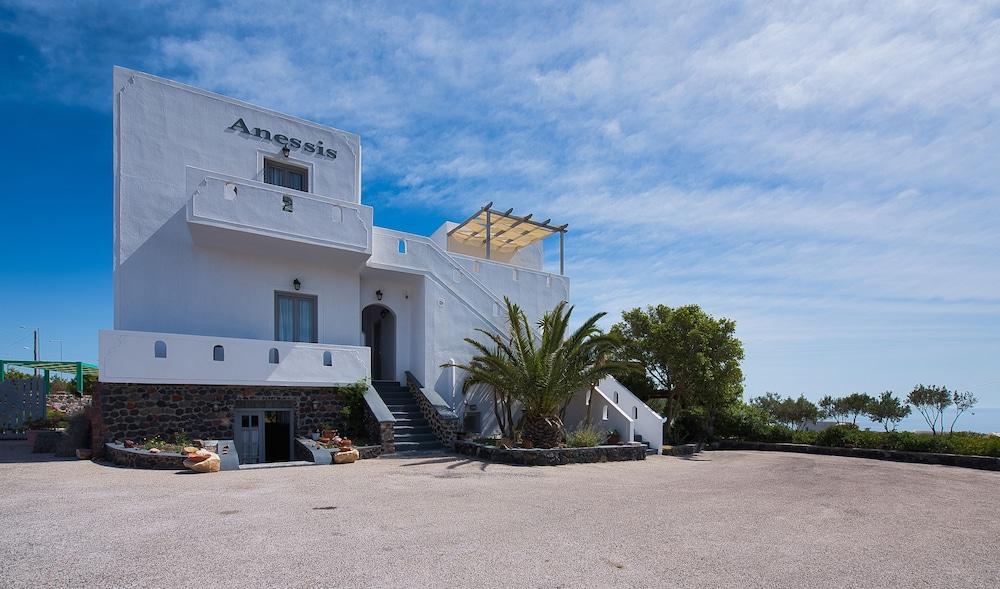 Anessis Aparthotel