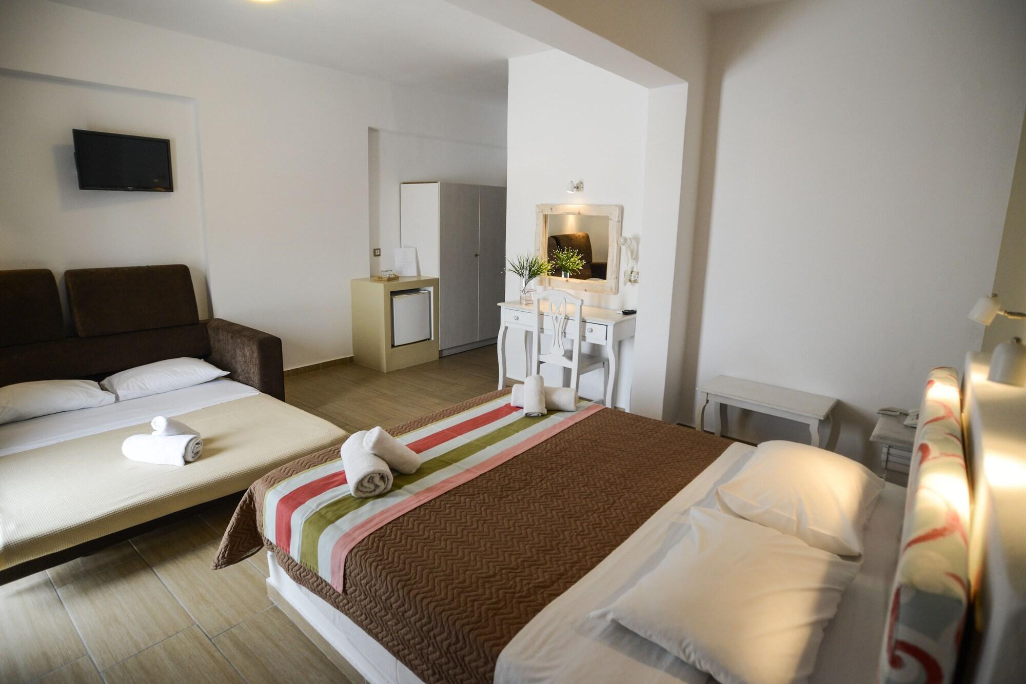 Hotel Omiros Messaria (Santorini)